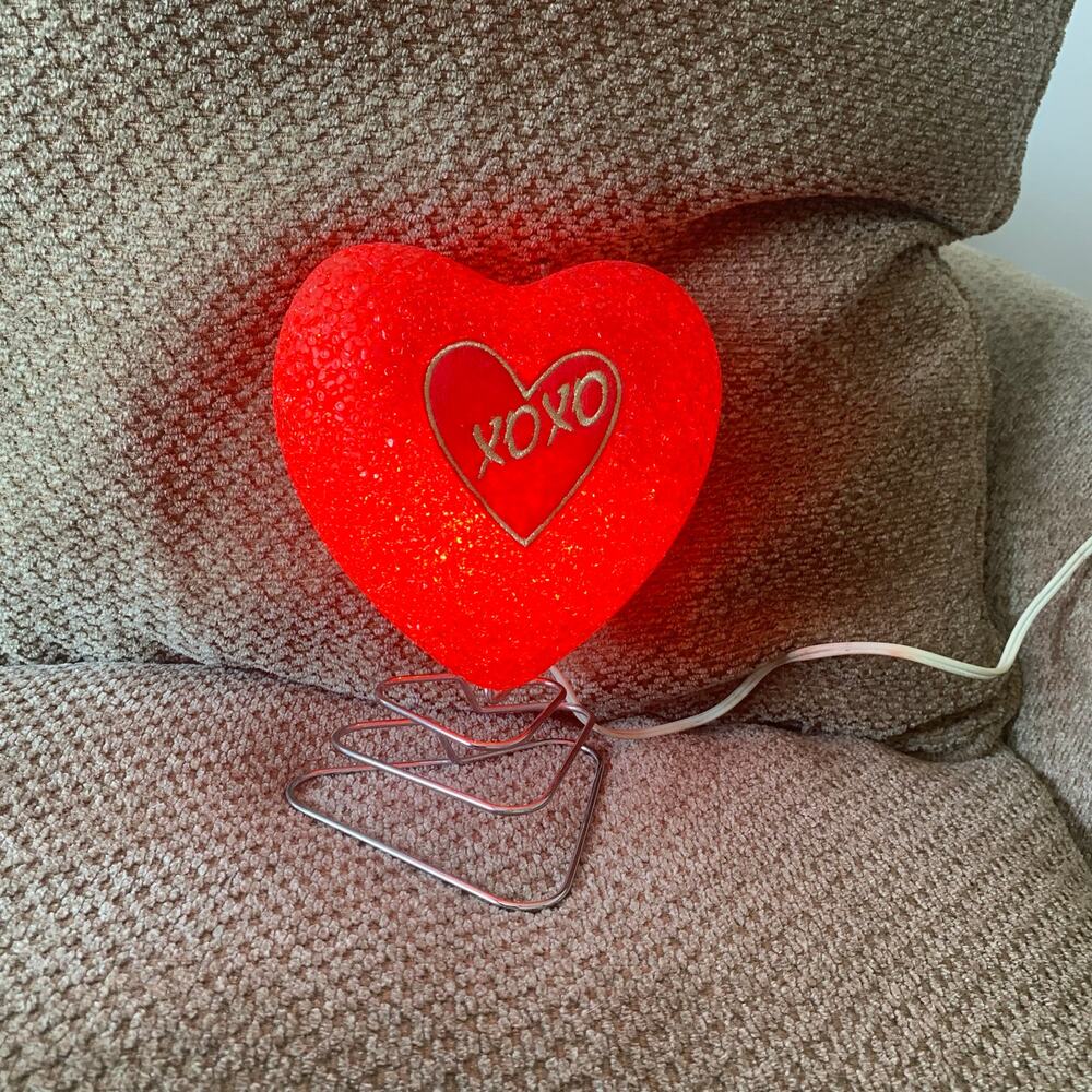 VINTAGE Decorative Outfit 90s XOXO Melted Popcorn Red Heart Light Romantic Sexy - Picture 10 of 14